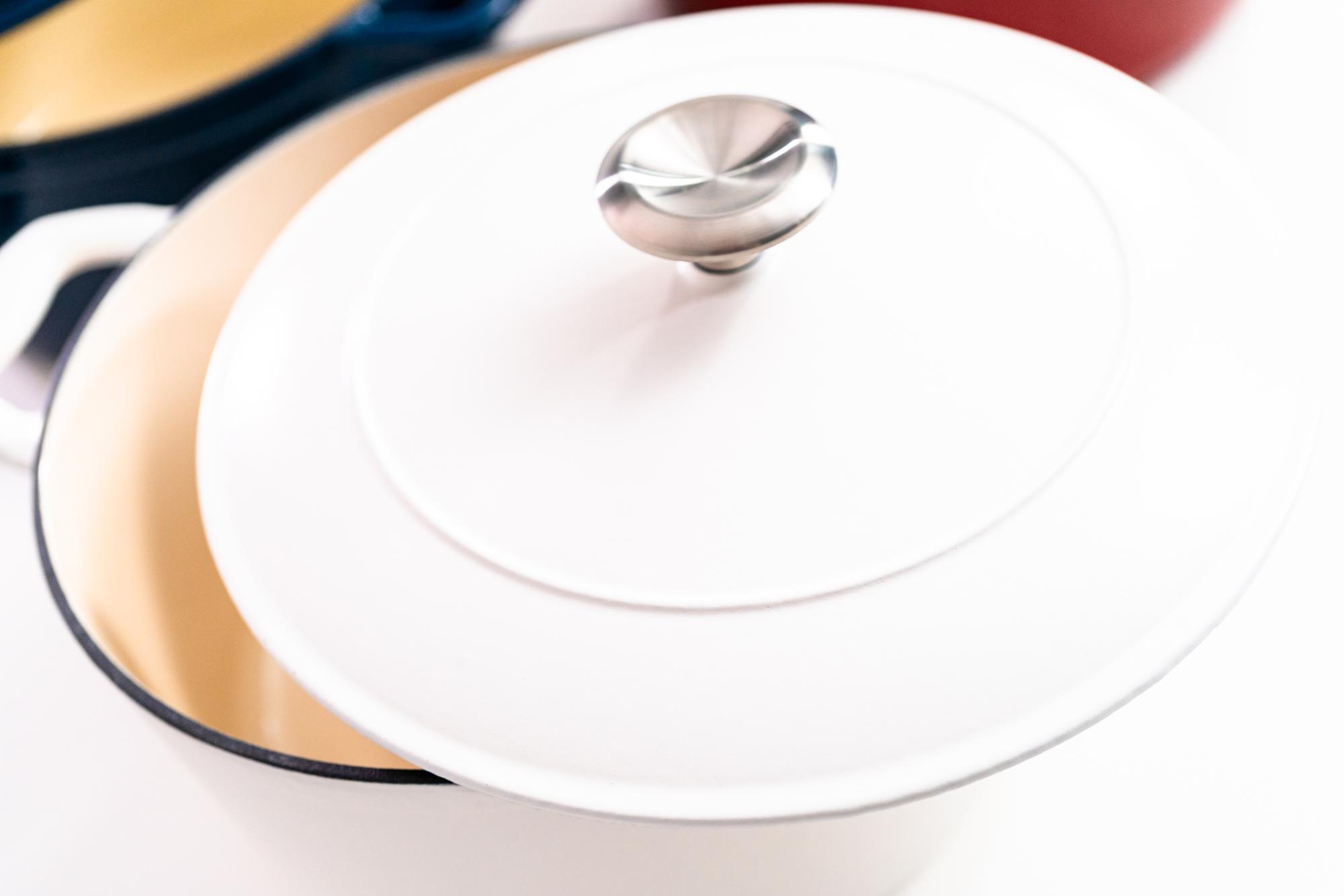 Sample plated dishes and devices